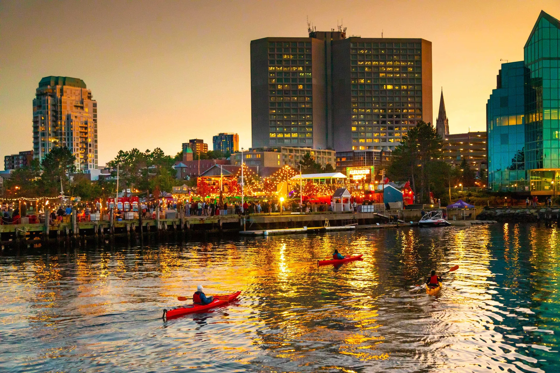 Halifax_Waterfront_IMG_4323-2-min